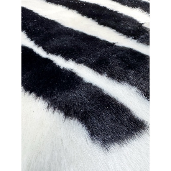 Silhouette Home ~ Extra Large Zebra Shaped Rug * read description * - Picture 6 of 12